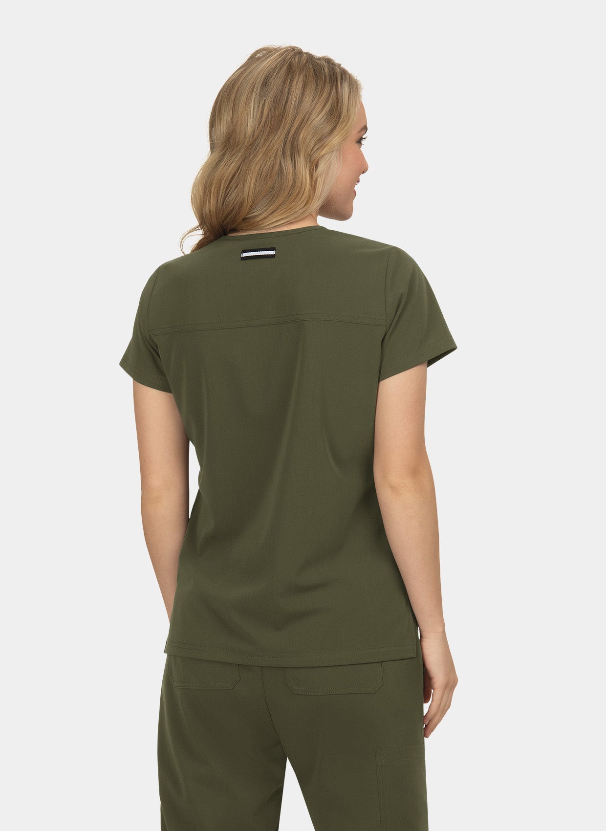 Blouse médicale femme Koi Next Gen Agitation et passion Olive Dos