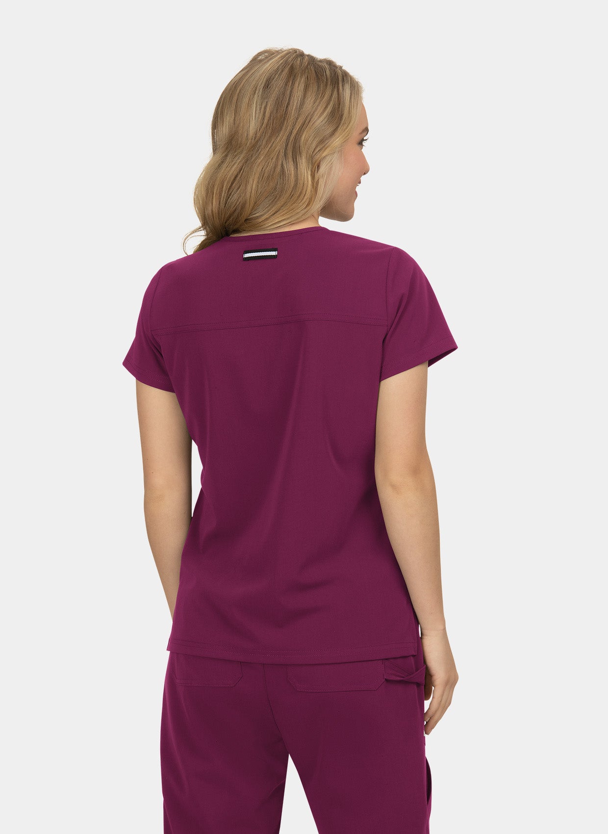 Blouse médicale femme Koi Next Gen Agitation et passion bordeaux dos