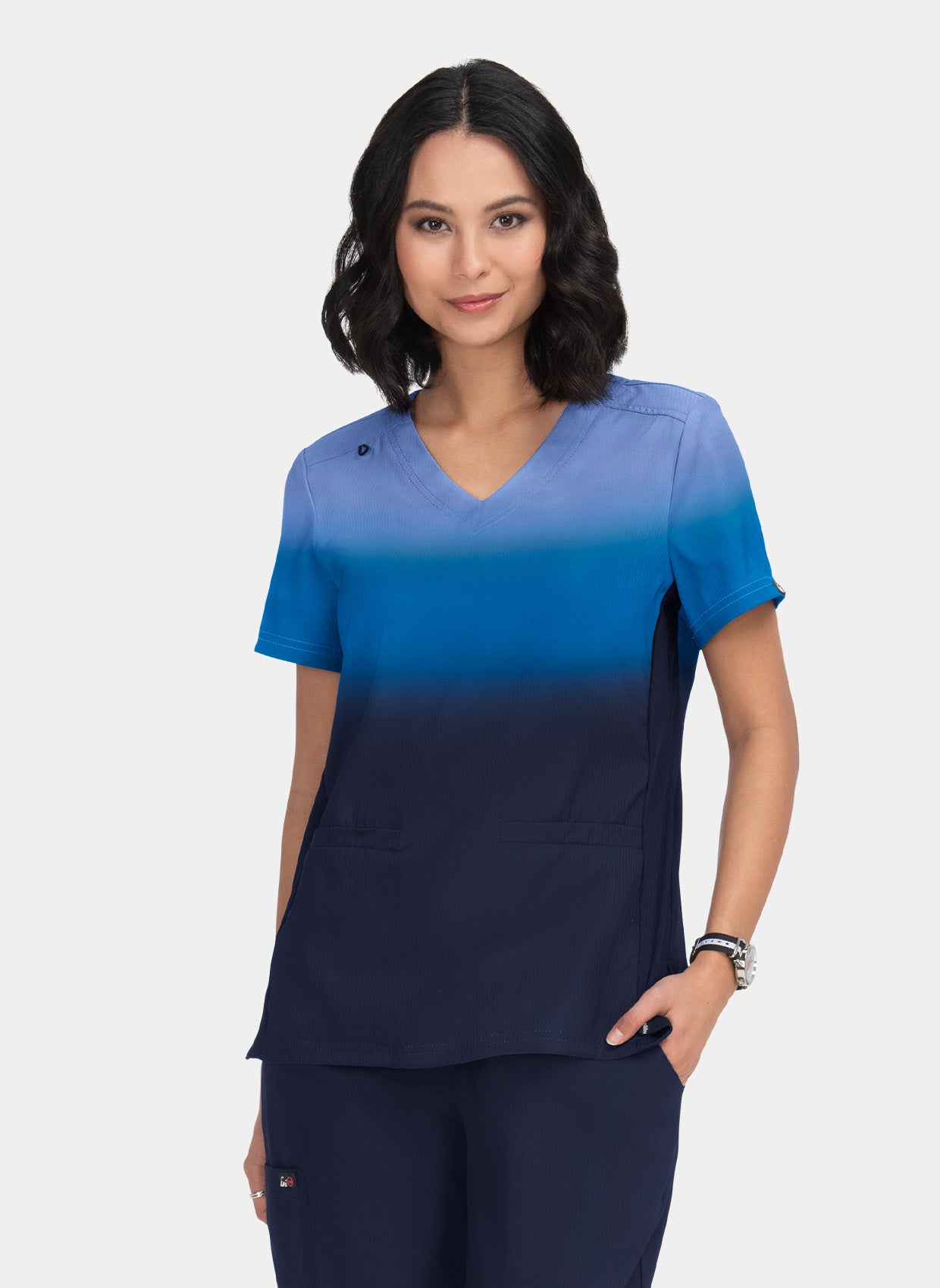 Blouse médicale imprimée Koi Lite Reclaim - Bleu Ciel / Bleu Marine